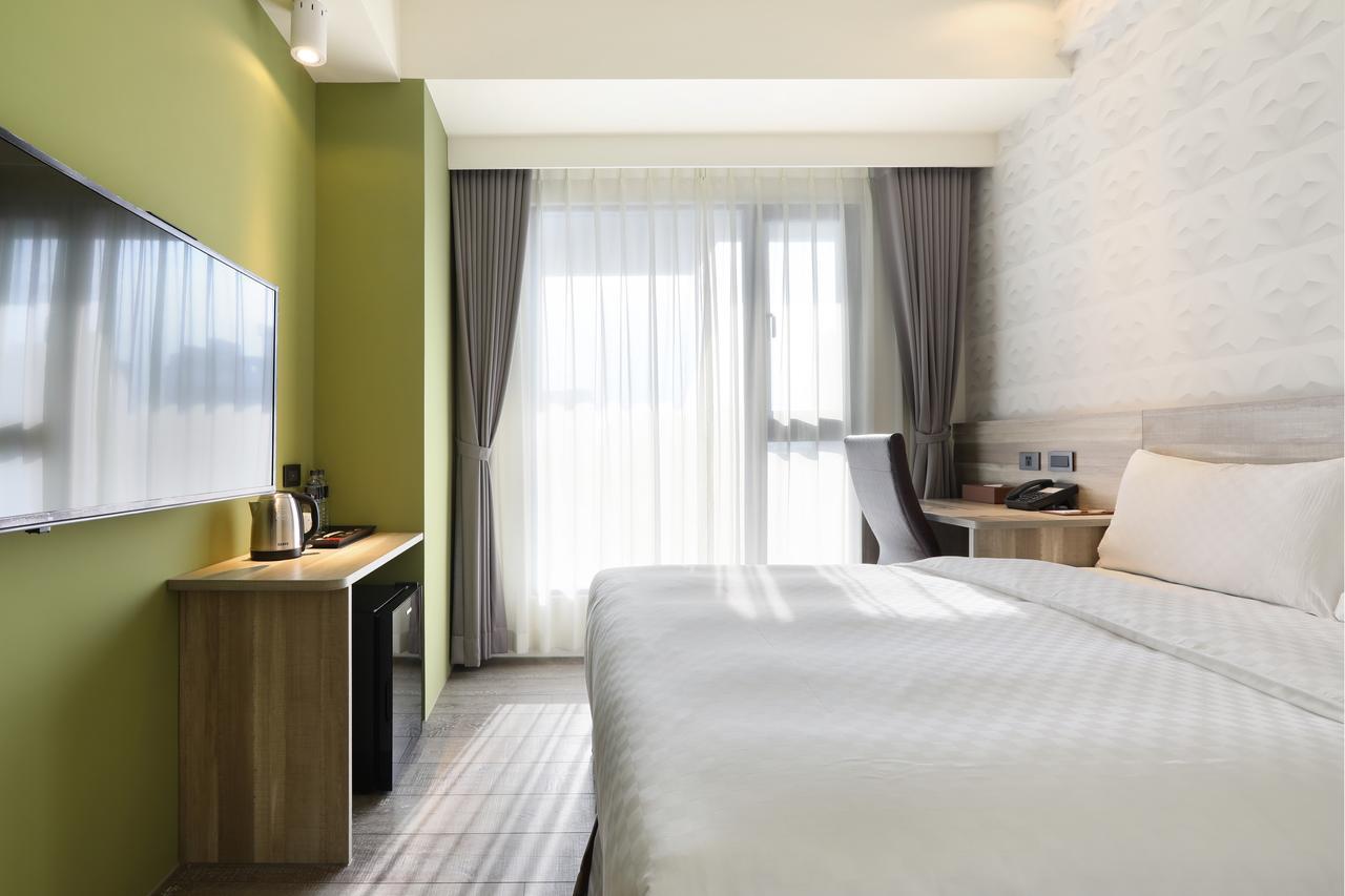 คุน ทัวร์ โฮเต็ล Hotel ไถจง ภายนอก รูปภาพ