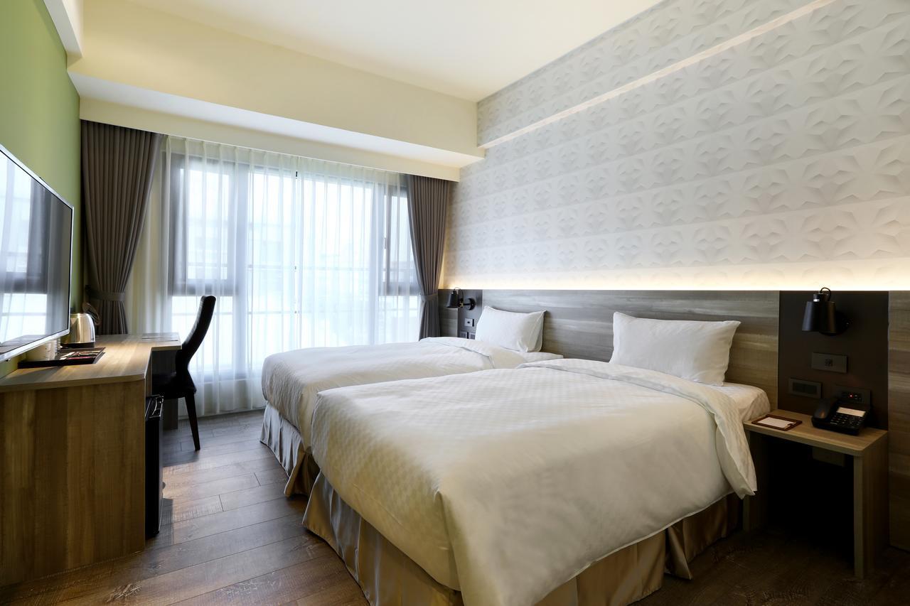 คุน ทัวร์ โฮเต็ล Hotel ไถจง ภายนอก รูปภาพ