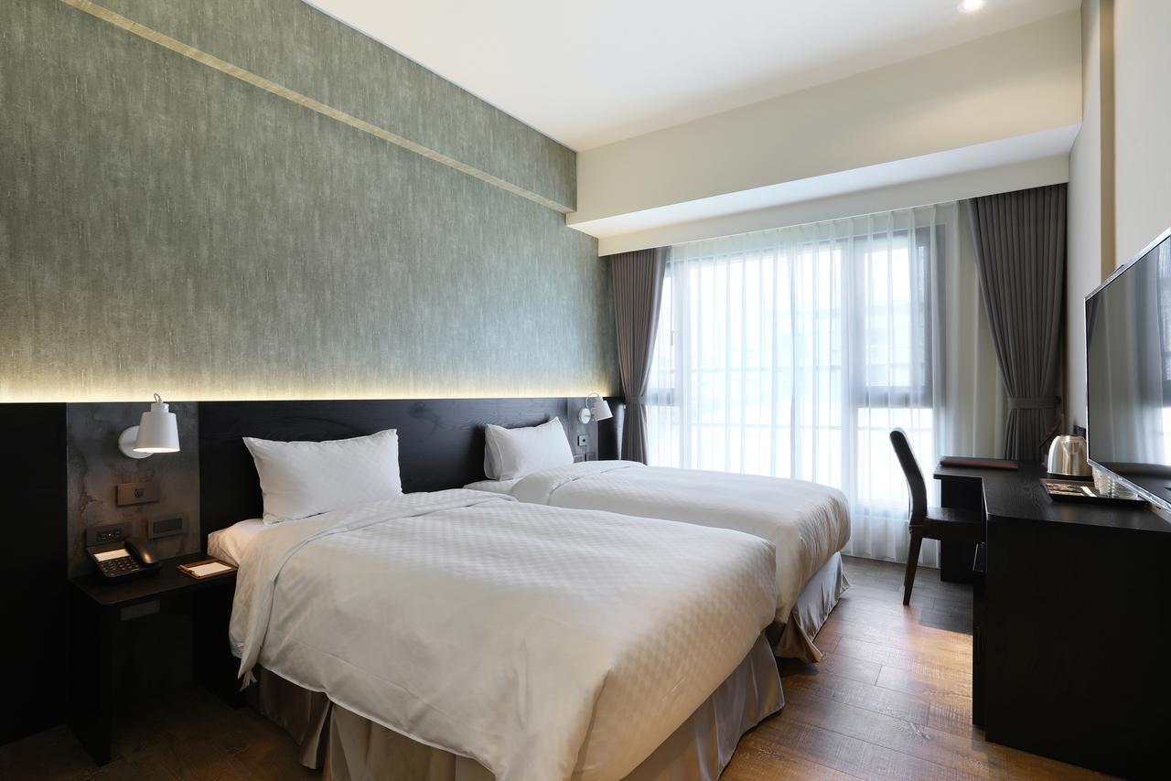 คุน ทัวร์ โฮเต็ล Hotel ไถจง ภายนอก รูปภาพ
