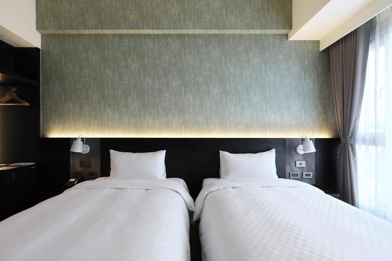 คุน ทัวร์ โฮเต็ล Hotel ไถจง ภายนอก รูปภาพ